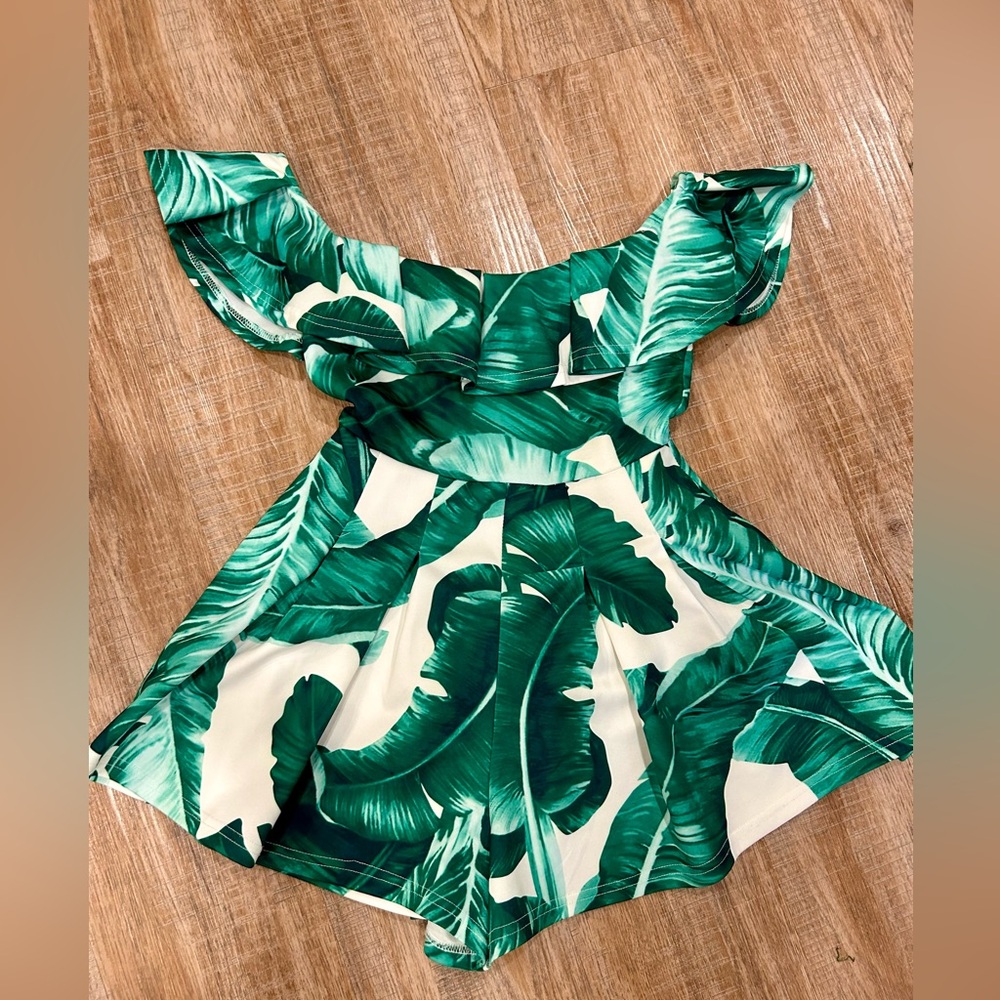Vestique Tropical Romper - Size Smiall - Great Condition